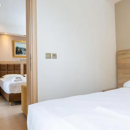 Sun Pieria Apartment