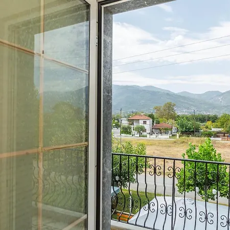Sun Pieria Apartment